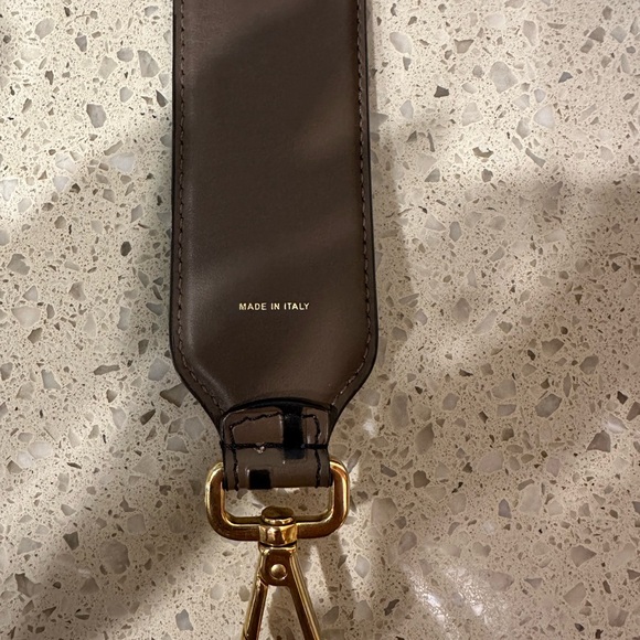 Fendi bucket bag - Picture 10 of 12